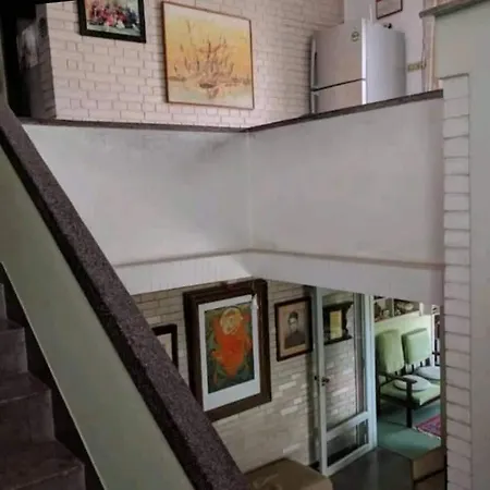 An Artistic Home
